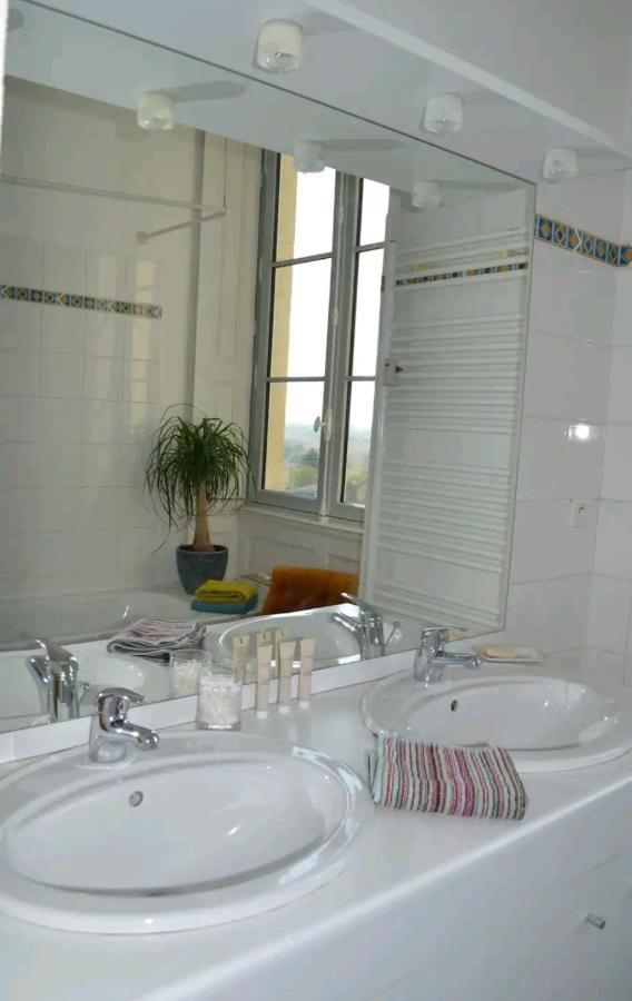Ferienwohnung Appart'Chateau La Varenne Exterior foto